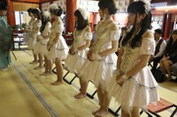 神田明神でのヒット祈願の様子。