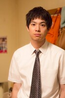 渡辺大知扮する青井ふうた。(c)新田章/講談社 (c)「恋のツキ」製作委員会