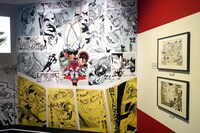 「アイシールド21」の展示コーナー。(c)米スタジオ・ビレッジスタジオ／集英社
