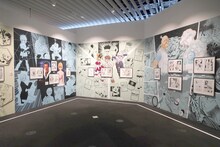 「HUNTER×HUNTER」の展示コーナー。(c)POT(冨樫義博)1998-2018年／集英社