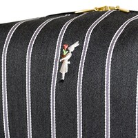 刺繍トラペーズポーチ