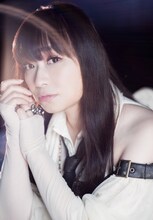 今井麻美の新アーティスト写真。