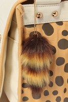 サーバルモデルのバッグ。