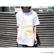 「SUNBURRRRRRRRN!!!!Tシャツ」の着用例。