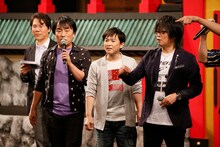 「バサラ祭2018～夏の陣～」の様子。左から関智一、保志総一朗、森川智之。