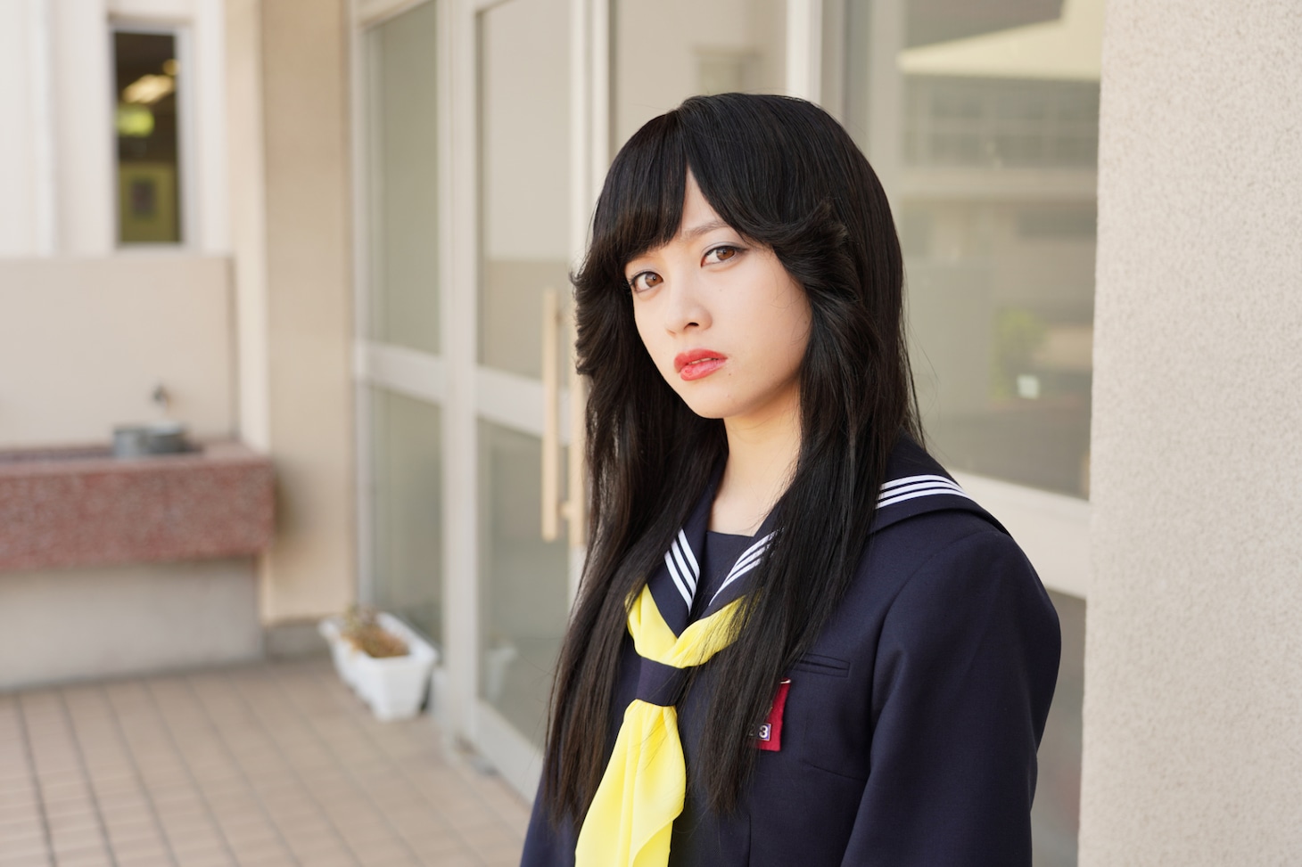 橋本環奈扮する早川京子。