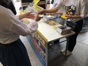 「Fling Posse VS 麻天狼」発売記念イベントの様子。