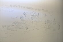 羽海野チカの手描き壁面イラスト。