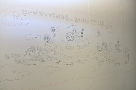 羽海野チカの手描き壁面イラスト。