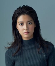 中村リサ役の藤井美菜。(c)新田 章／講談社　(c)「恋のツキ」製作委員会