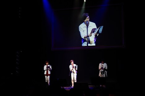 「スペシャルイベント『朝も！夜も！どんなときも！always WITH you!!』by アイドルタイムプリパラ」朗読劇の様子（写真は東京公演のもの）。