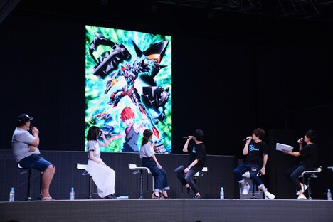 「SSSS.GRIDMANスペシャルナイト」の様子。左からアレクシス・ケリヴ役の稲田徹、新条アカネ役の上田麗奈、宝多六花役の宮本侑芽、内海将役の斉藤壮馬、グリッドマン役の緑川光、響裕太役の広瀬裕也。