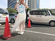 「FLCL ハル子 Tシャツ」ホワイトの着用例。