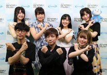 前列左からからOｘT（オーイシマサヨシ、Tom-H@ck）、Machico。後列左からRun Girls, Run！（厚木那奈美、林鼓子、森嶋優花）、MCの喜屋武ちあき。