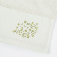 「うさぎ漢方 極楽満月」に勤務するうさぎと猫好好モデルのトップス。