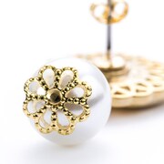 檎と妲己モデルのイヤリング・ピアス。