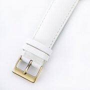 白澤モデルの腕時計。