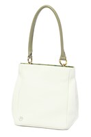 桃太郎とシロモデルのバッグ。