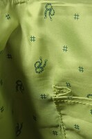 桃太郎とシロモデルのバッグ。