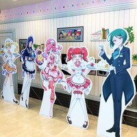 会場に設置された等身大パネル。