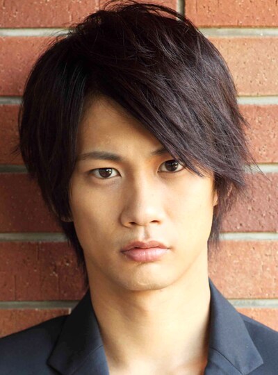 霊幻新隆役の馬場良馬。