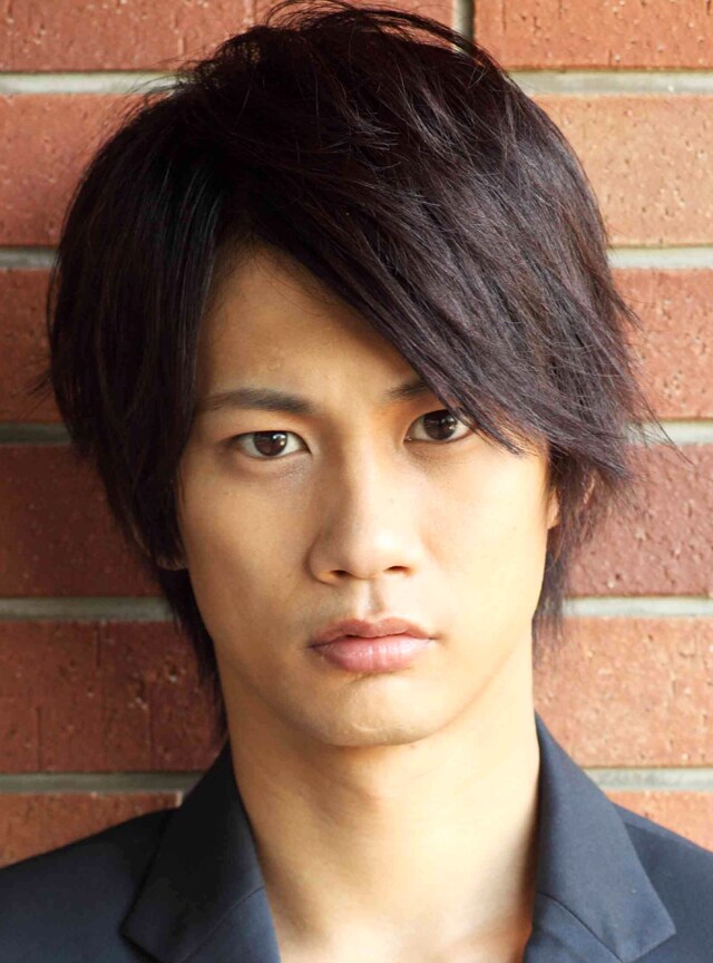 霊幻新隆役の馬場良馬。