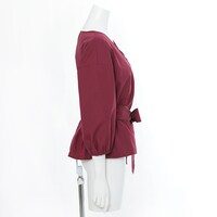 チュンモデルのトップス。