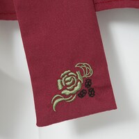 チュンモデルのトップス。