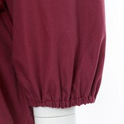 チュンモデルのトップス。