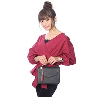 鬼灯モデルのバッグの使用例。