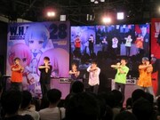 「SSSS.GRIDMAN」トークイベントで、「アクセス・フラッシュ！」をポーズ付きで叫ぶ出演者たち。