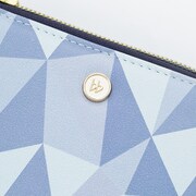 和泉一織をモチーフにしたカードケース。