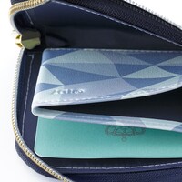 和泉一織をモチーフにしたカードケース。