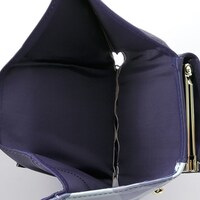 和泉一織をモチーフにしたミニ財布。