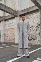 鈴木伸之扮する片桐智司。