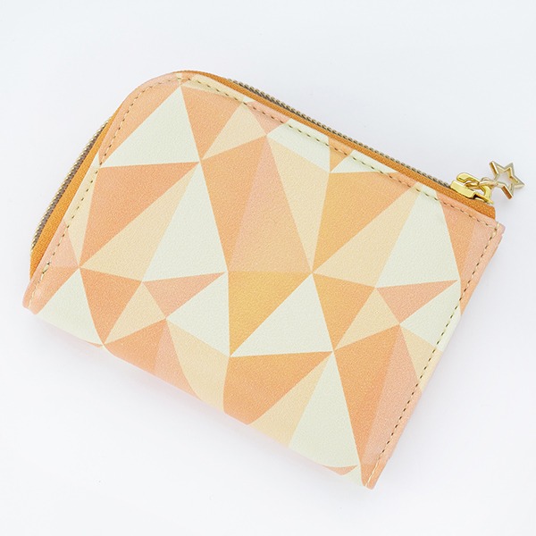 和泉三月をモチーフにしたカードケース。