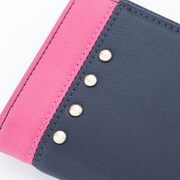 百をモチーフにしたカードケース。