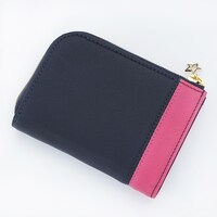 百をモチーフにしたカードケース。