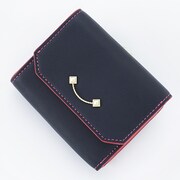 百をモチーフにしたミニ財布。