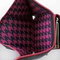 百をモチーフにしたミニ財布。