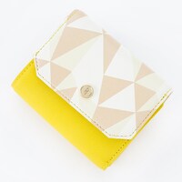 六弥ナギをモチーフにしたミニ財布。