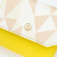 六弥ナギをモチーフにしたミニ財布。