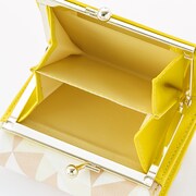 六弥ナギをモチーフにしたミニ財布。