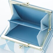 四葉環をモチーフにしたミニ財布。