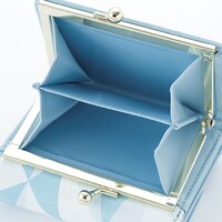 四葉環をモチーフにしたミニ財布。