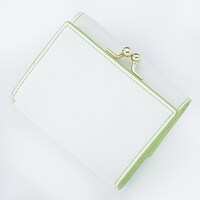 千をモチーフにしたミニ財布。