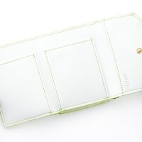 千をモチーフにしたミニ財布。