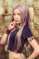 豊田真希扮するビアンキ。