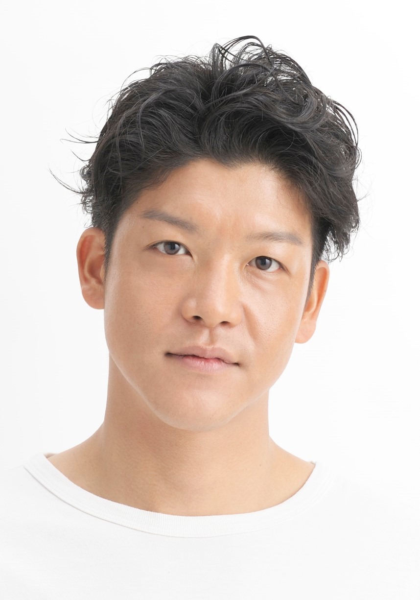 山田翔平役の駿河太郎。