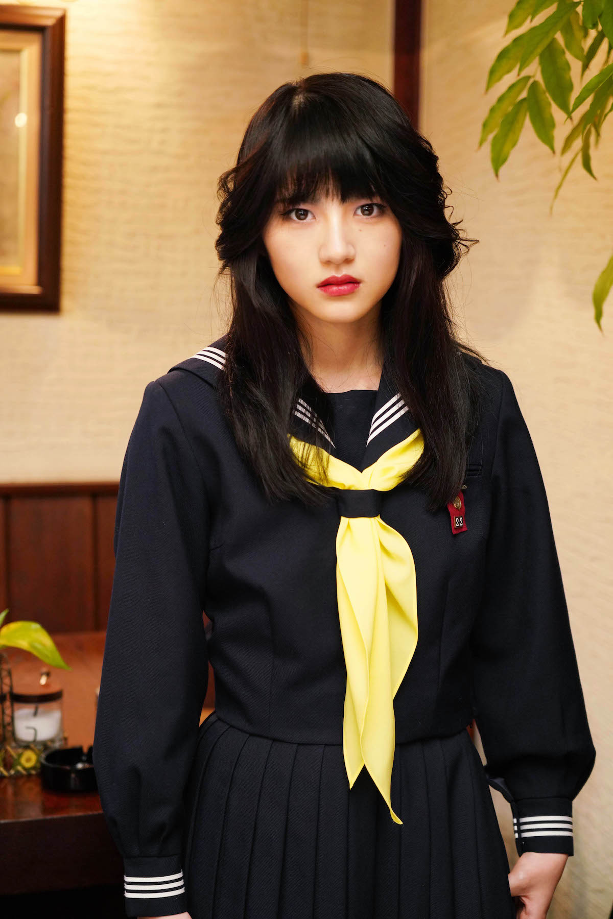 若月佑美（乃木坂46）扮する川崎明美。